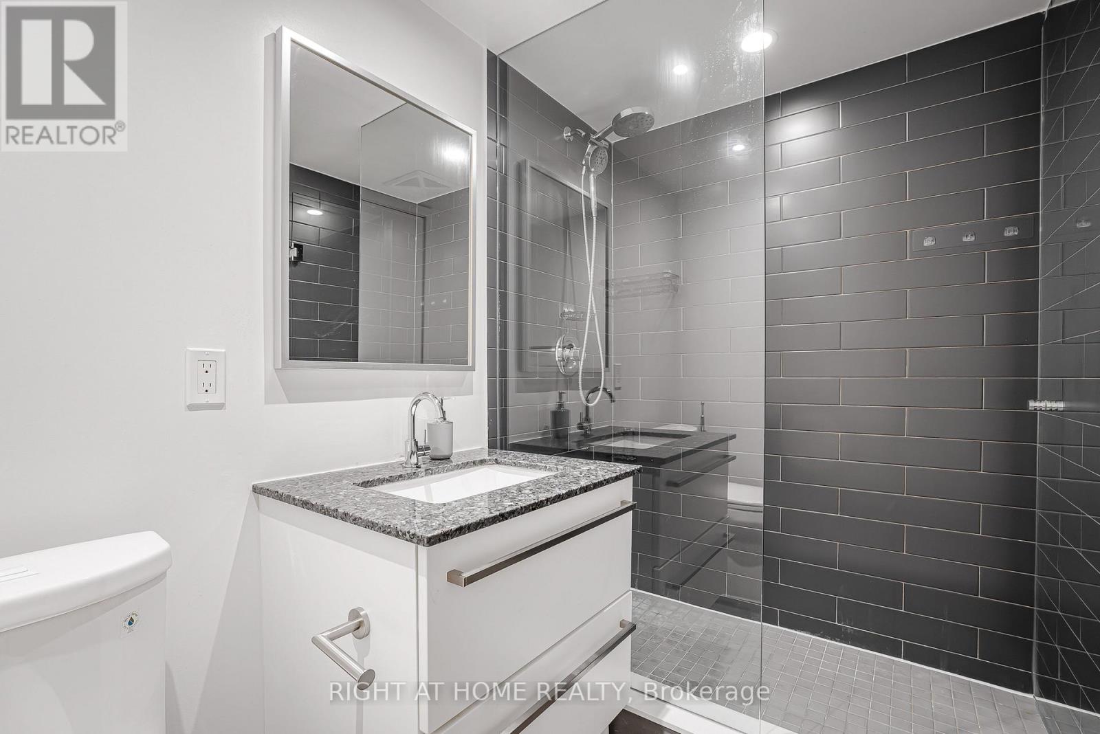602 - 120 Varna Drive, Toronto (Yorkdale-Glen Park), Ontario  M6A 0B3 - Photo 11 - W12366759