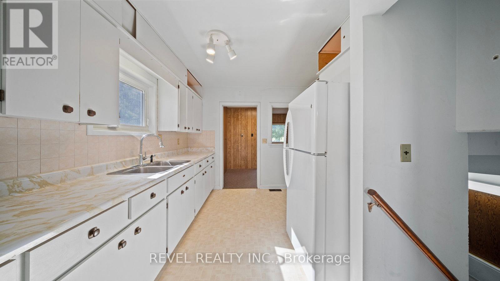 460 Burtch Road, Brant, Ontario  N0E 1K0 - Photo 11 - X12366729