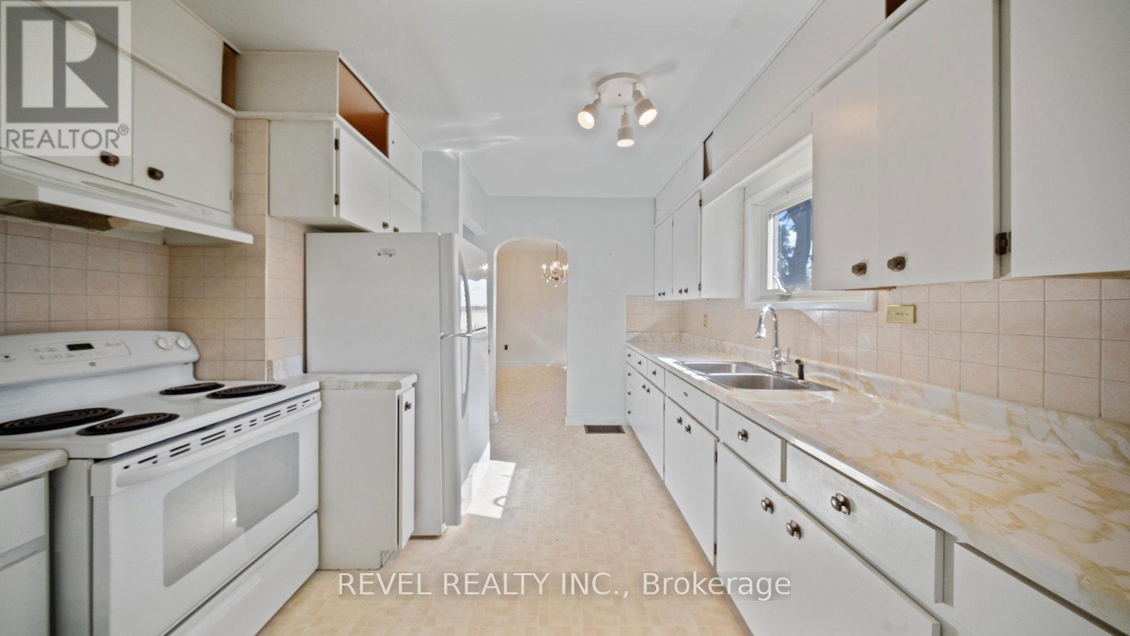 460 Burtch Road, Brant, Ontario  N0E 1K0 - Photo 13 - X12366729