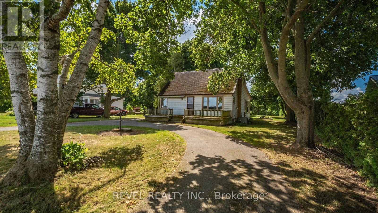 460 Burtch Road, Brant, Ontario  N0E 1K0 - Photo 2 - X12366729