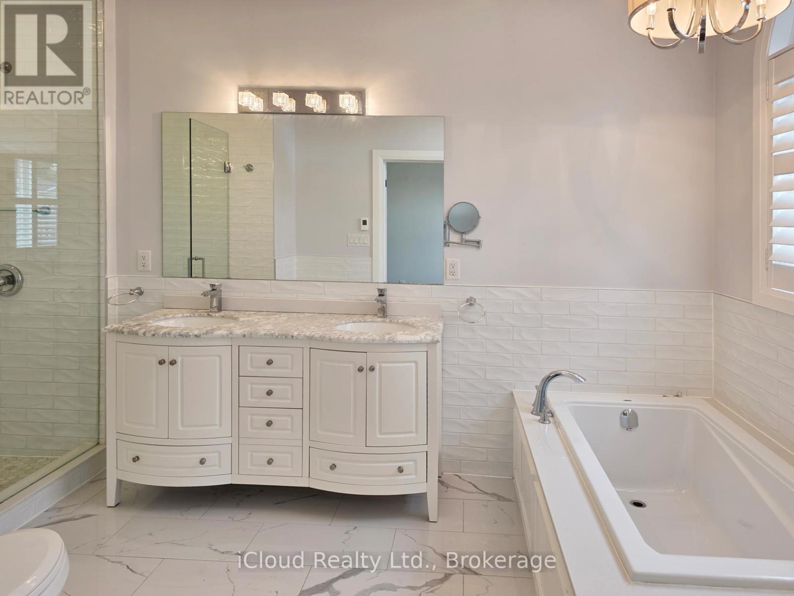 99a Leyton Avenue, Toronto (Oakridge), Ontario  M1L 3T9 - Photo 17 - E12366823