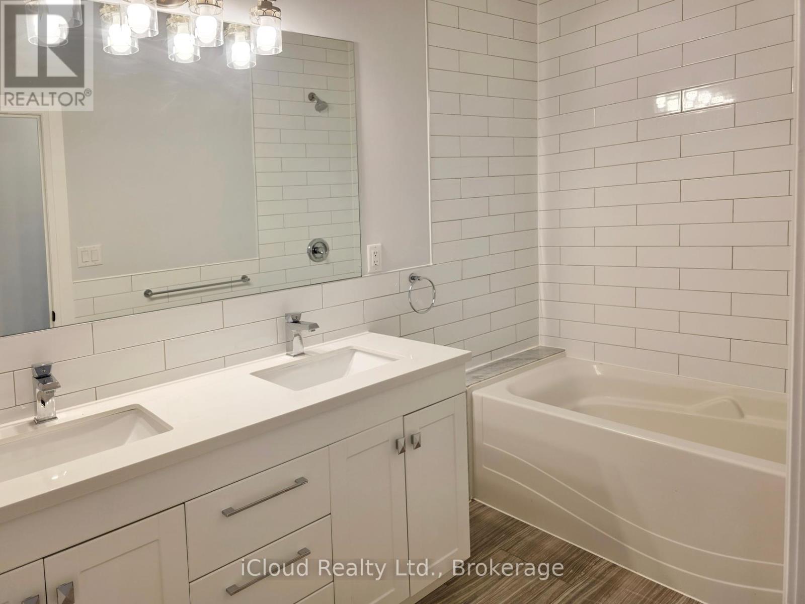 99a Leyton Avenue, Toronto (Oakridge), Ontario  M1L 3T9 - Photo 20 - E12366823
