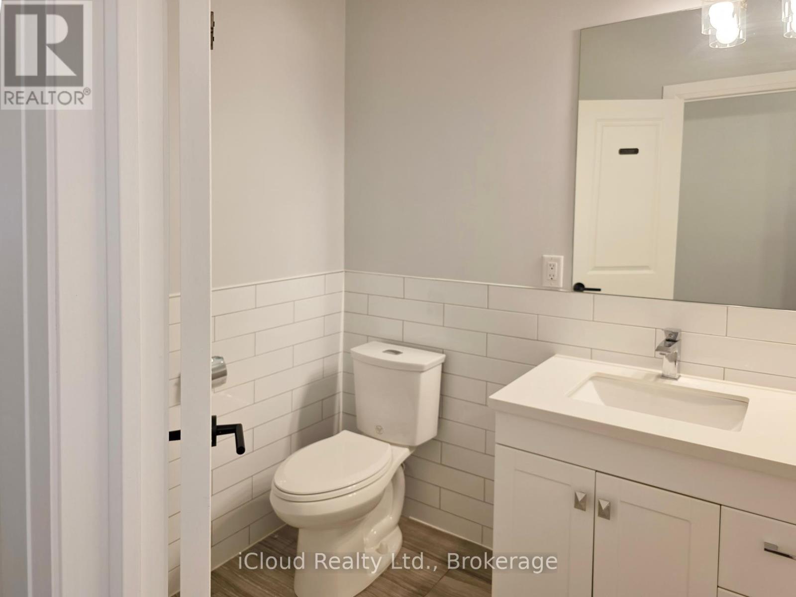 99a Leyton Avenue, Toronto (Oakridge), Ontario  M1L 3T9 - Photo 21 - E12366823