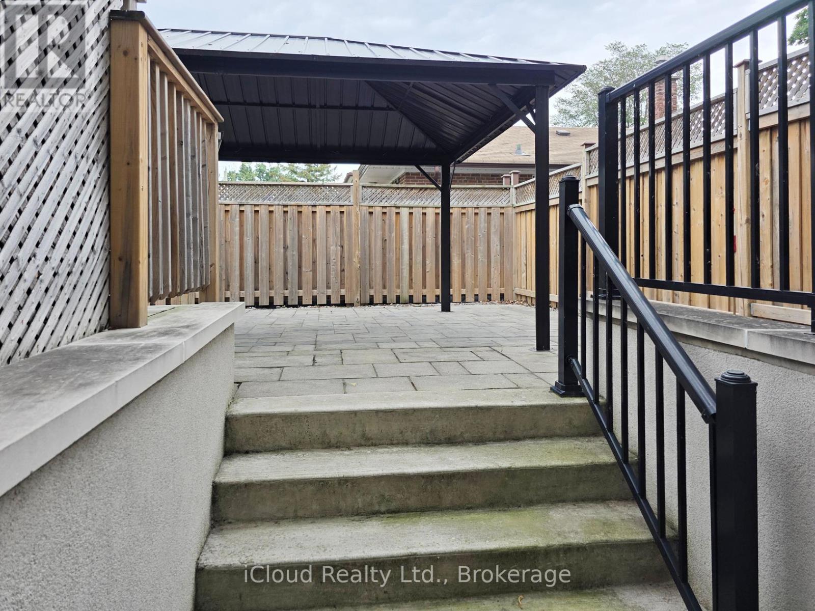 99a Leyton Avenue, Toronto (Oakridge), Ontario  M1L 3T9 - Photo 32 - E12366823