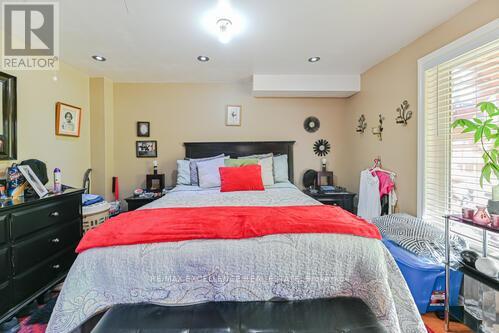 46 Lloydminster Avenue, Ajax (Central East), Ontario  L1Z 0N8 - Photo 35 - E12366861