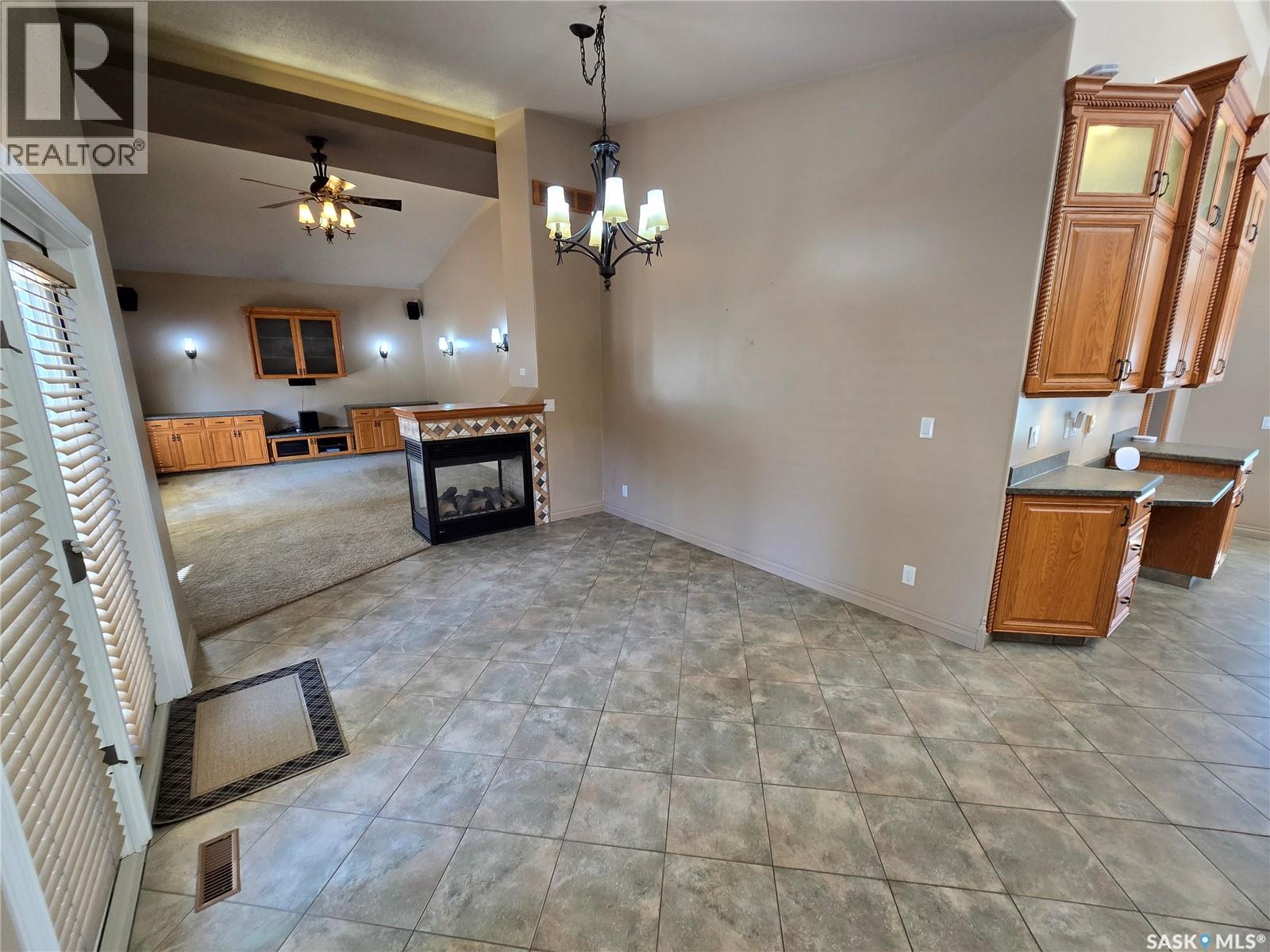 605 Elgin Street, Weyburn, Saskatchewan  S4H 0B9 - Photo 12 - SK016779