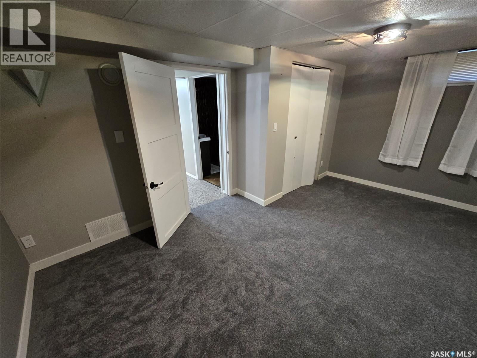 605 Elgin Street, Weyburn, Saskatchewan  S4H 0B9 - Photo 32 - SK016779