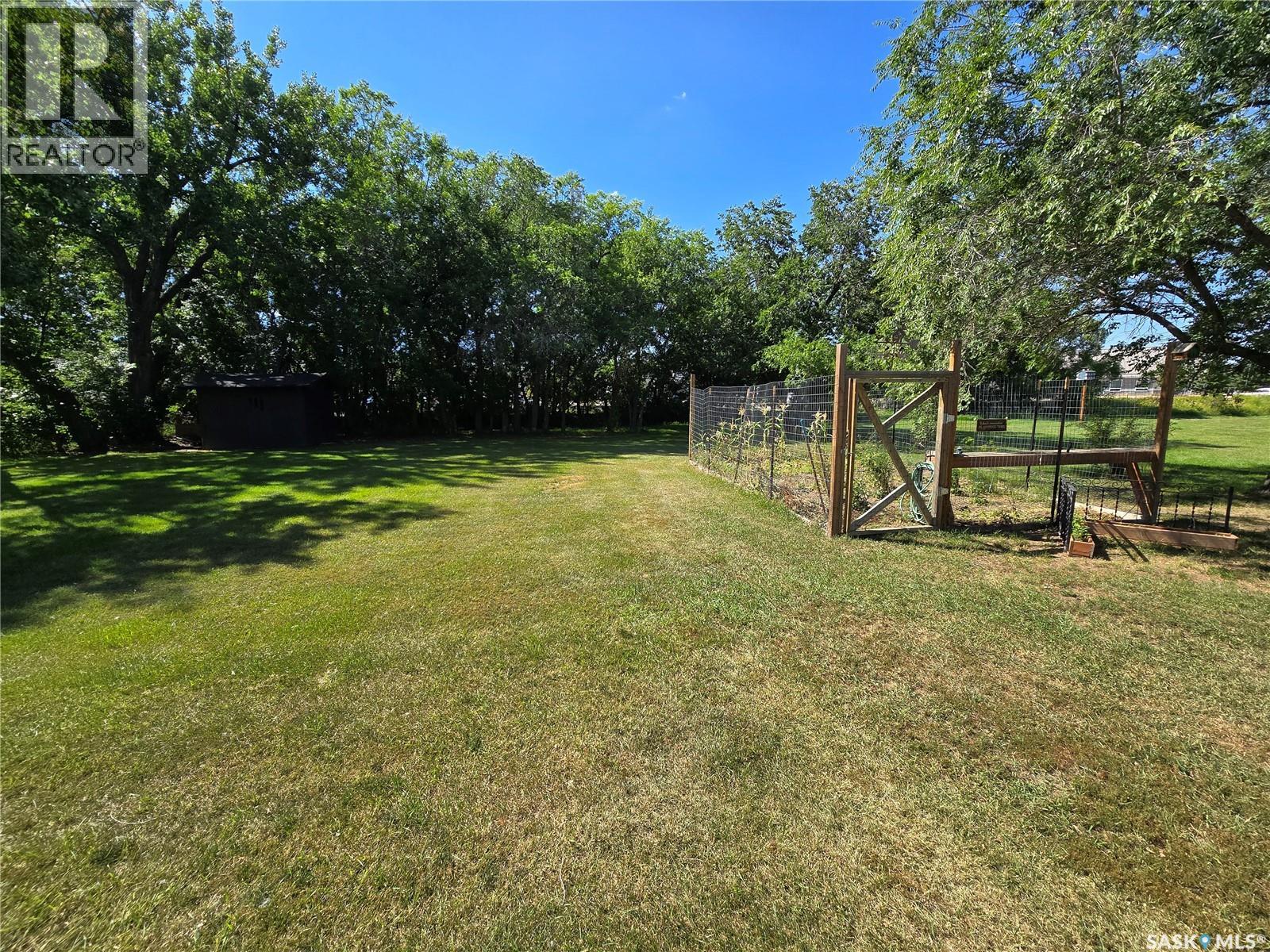 605 Elgin Street, Weyburn, Saskatchewan  S4H 0B9 - Photo 49 - SK016779