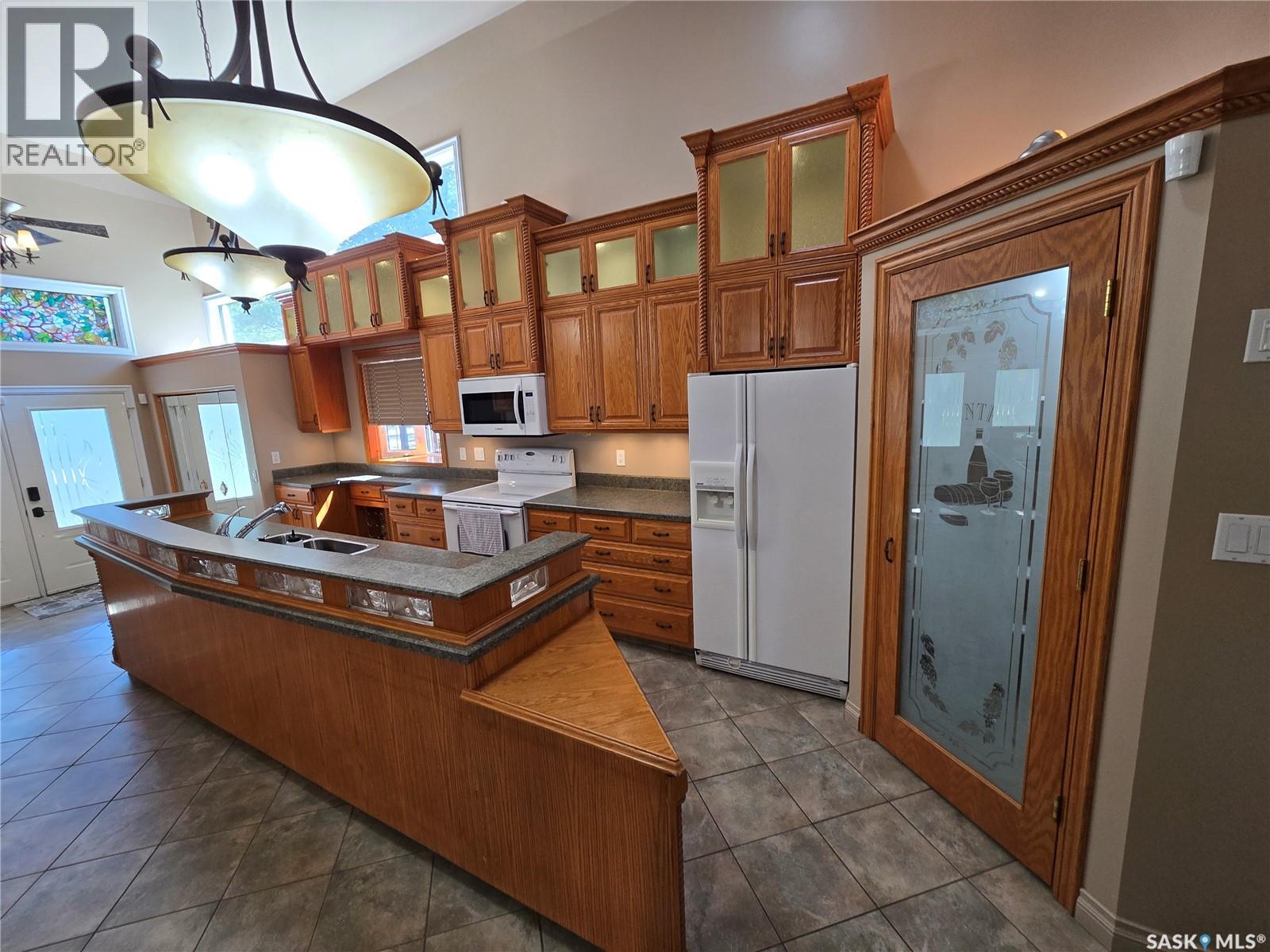 605 Elgin Street, Weyburn, Saskatchewan  S4H 0B9 - Photo 9 - SK016779