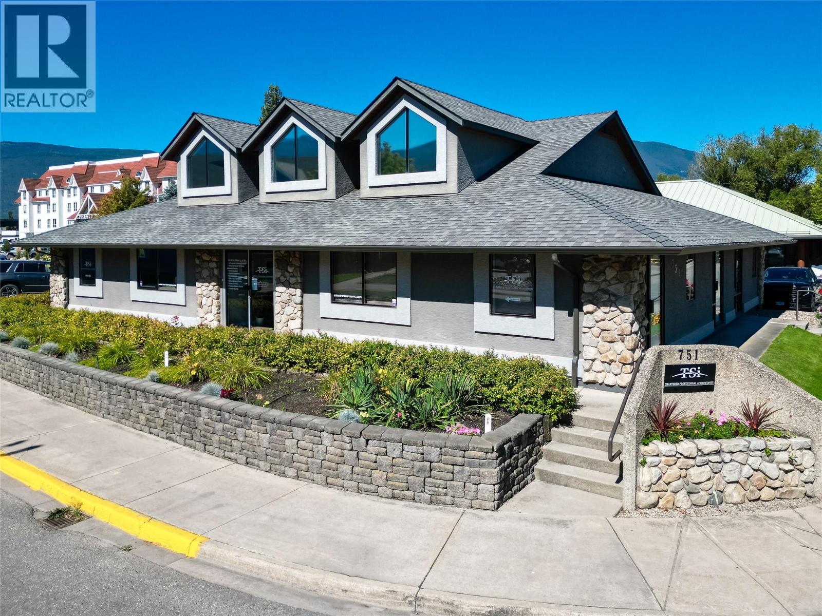 751 Marine Park Drive NE, Salmon Arm, British Columbia