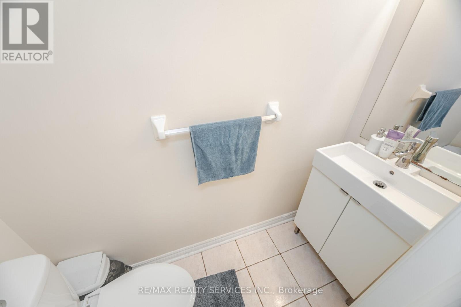 27 Rain Lily Lane, Brampton, Ontario  L6R 1S4 - Photo 18 - W12366802