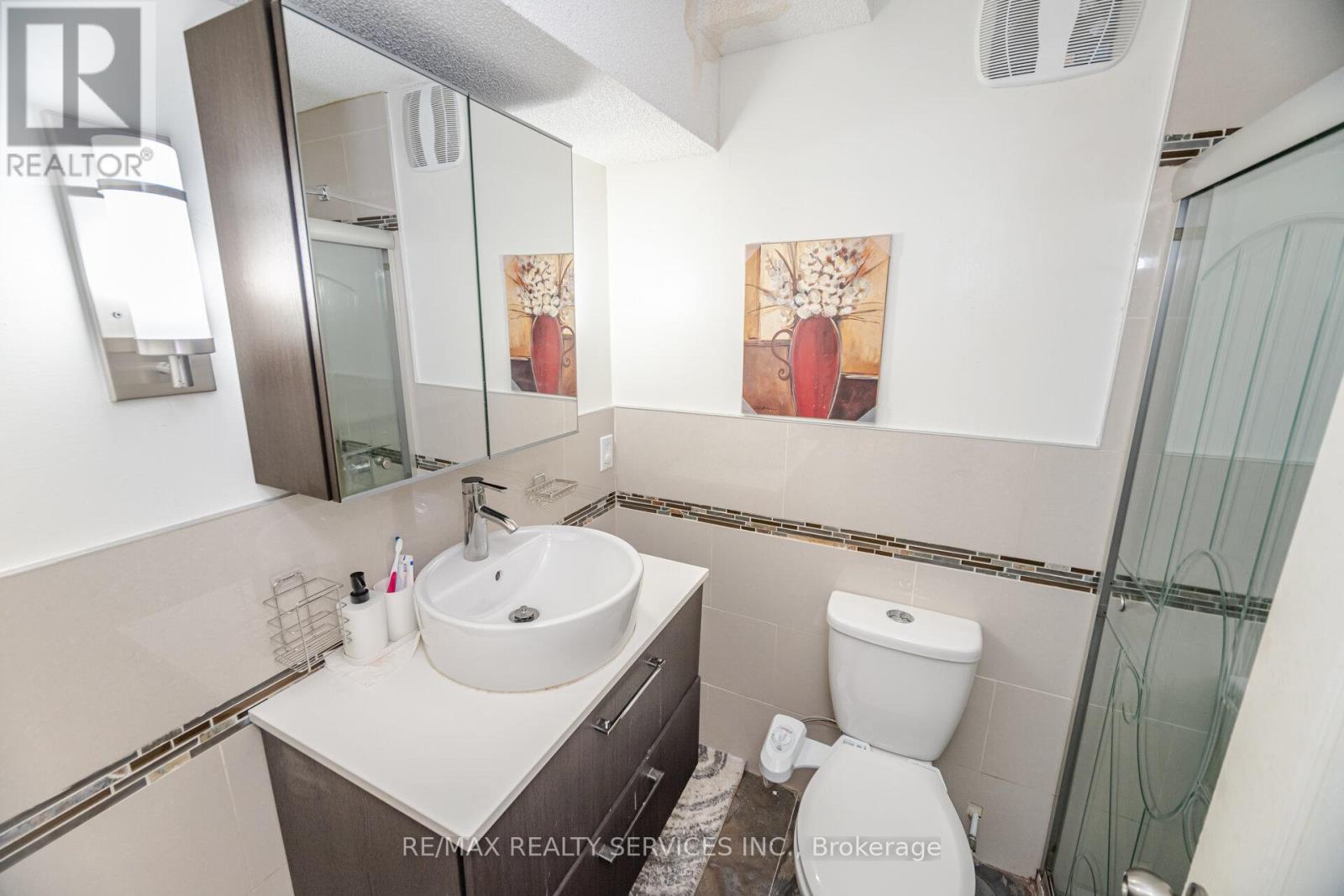 27 Rain Lily Lane, Brampton, Ontario  L6R 1S4 - Photo 34 - W12366802