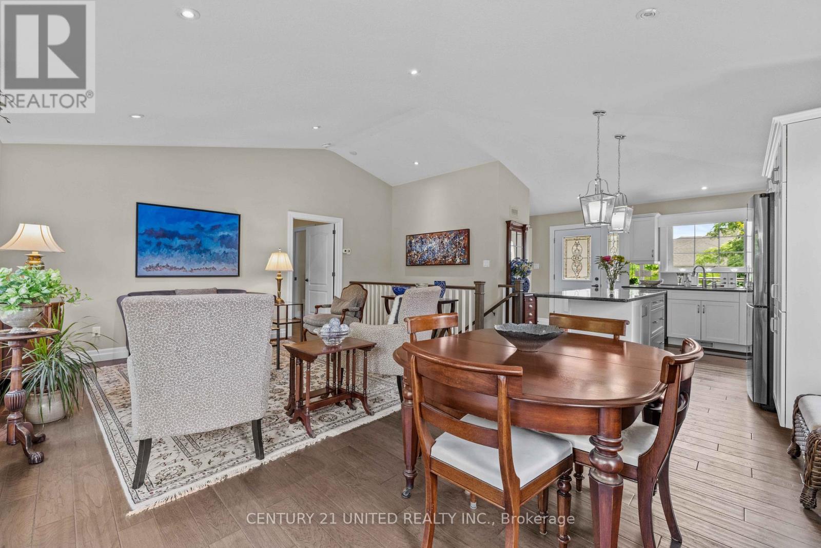 160 - 301 Carnegie Avenue, Peterborough, Ontario  K9L 0E9 - Photo 11 - X12366899