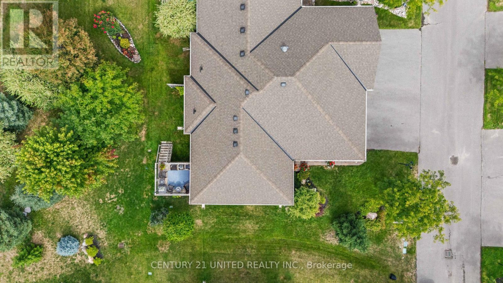 160 - 301 Carnegie Avenue, Peterborough, Ontario  K9L 0E9 - Photo 2 - X12366899