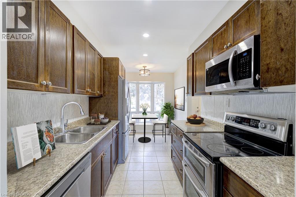 3045 Driftwood Drive, Burlington, Ontario  L7M 1X8 - Photo 10 - 40762309