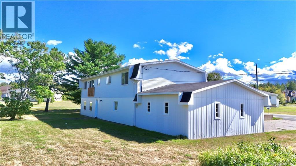 1185 Bryar, Beresford, New Brunswick  E8K 1B2 - Photo 3 - NB125583