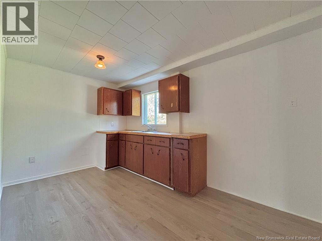 1185 Bryar, Beresford, New Brunswick  E8K 1B2 - Photo 28 - NB125583