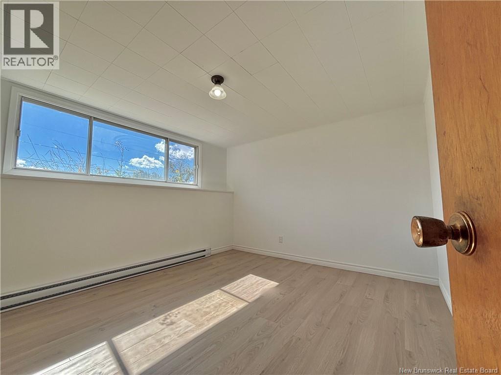 1185 Bryar, Beresford, New Brunswick  E8K 1B2 - Photo 30 - NB125583