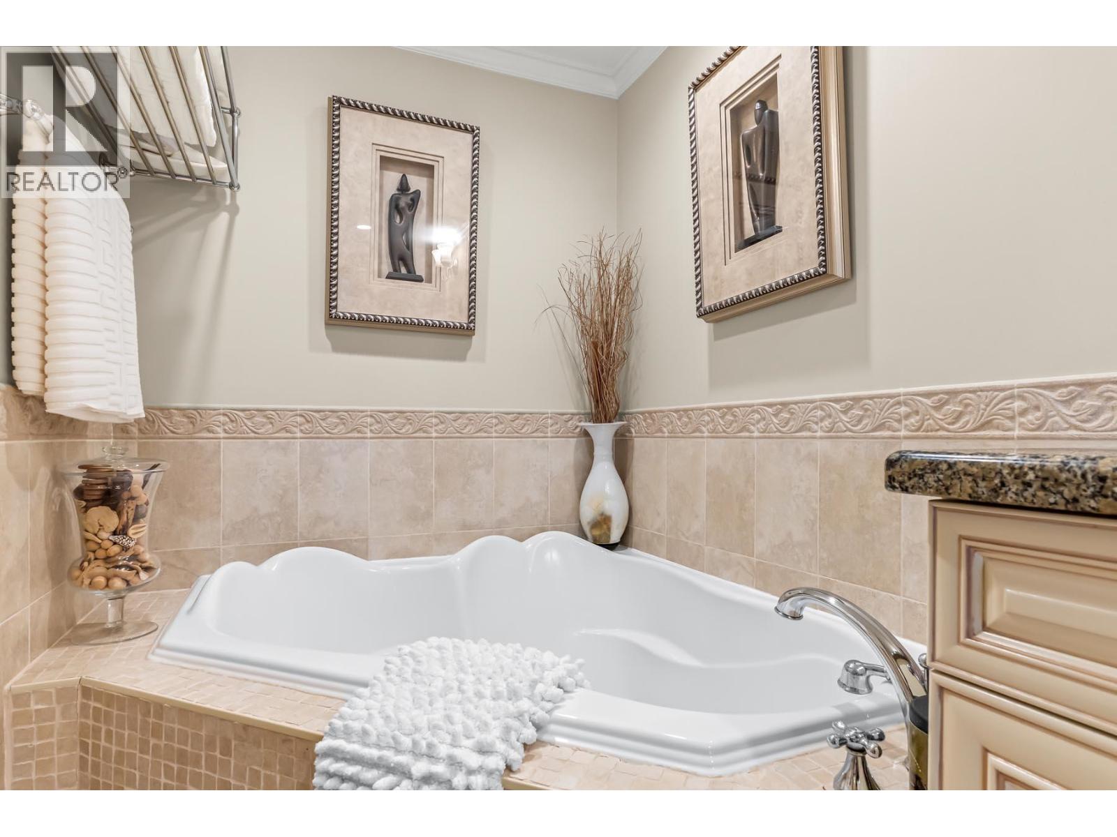 408 12 K De K Court, New Westminster, British Columbia  V3M 6C5 - Photo 18 - R3040693