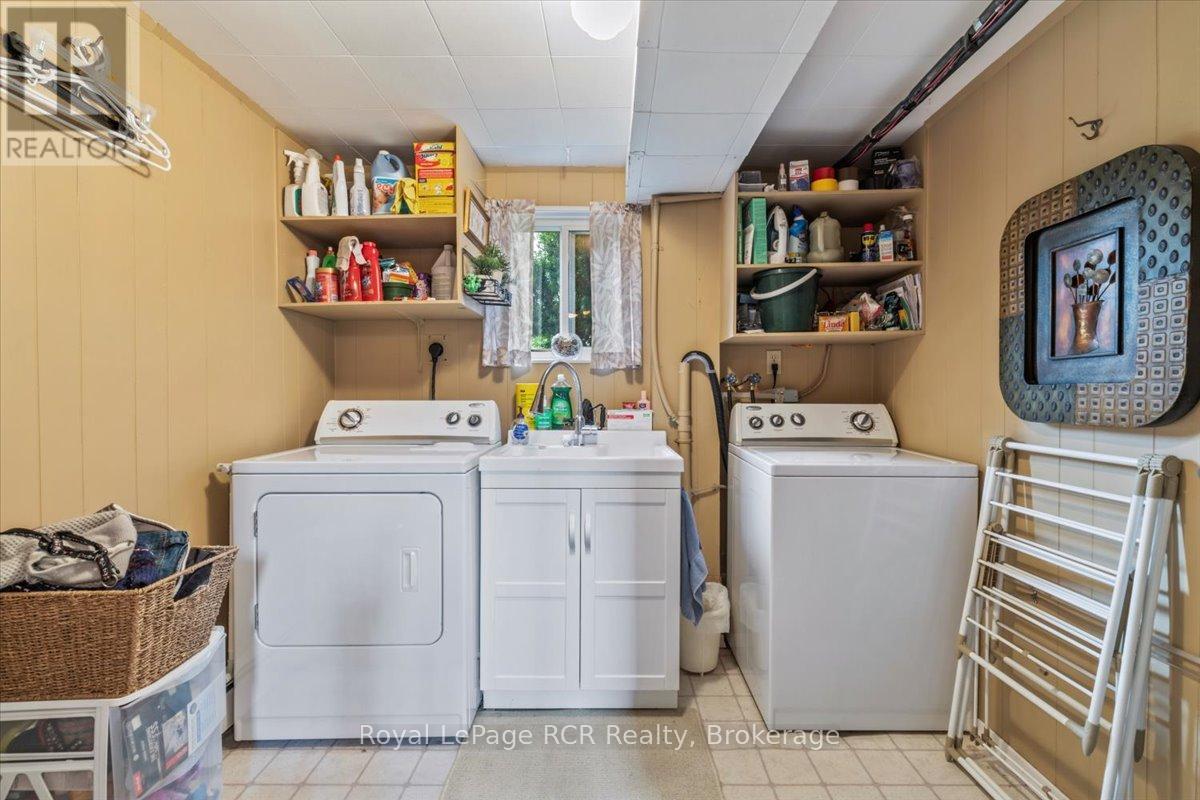 598 19th Avenue, Hanover, Ontario  N4N 3E9 - Photo 20 - X12366927