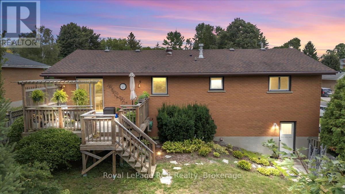 598 19th Avenue, Hanover, Ontario  N4N 3E9 - Photo 29 - X12366927