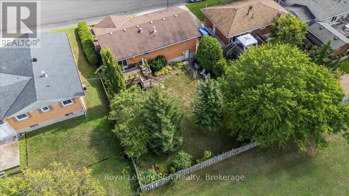 598 19th Avenue, Hanover, Ontario  N4N 3E9 - Photo 30 - X12366927