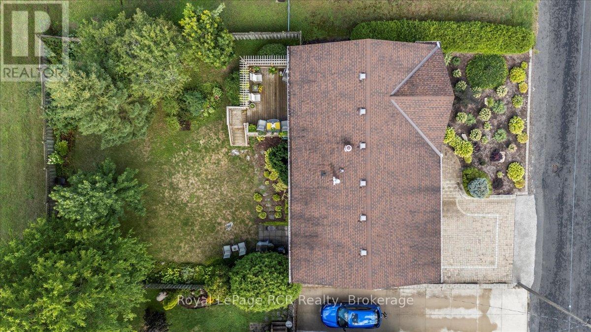 598 19th Avenue, Hanover, Ontario  N4N 3E9 - Photo 31 - X12366927