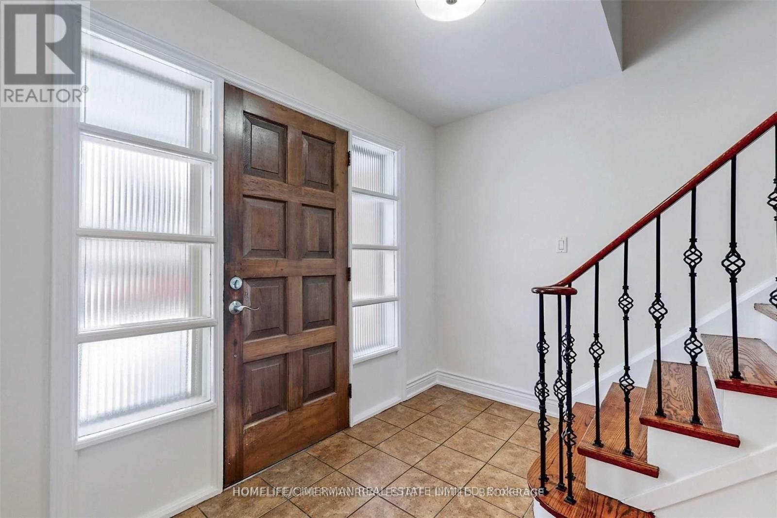Property at 215 GRANDVIEW AVENUE image 2