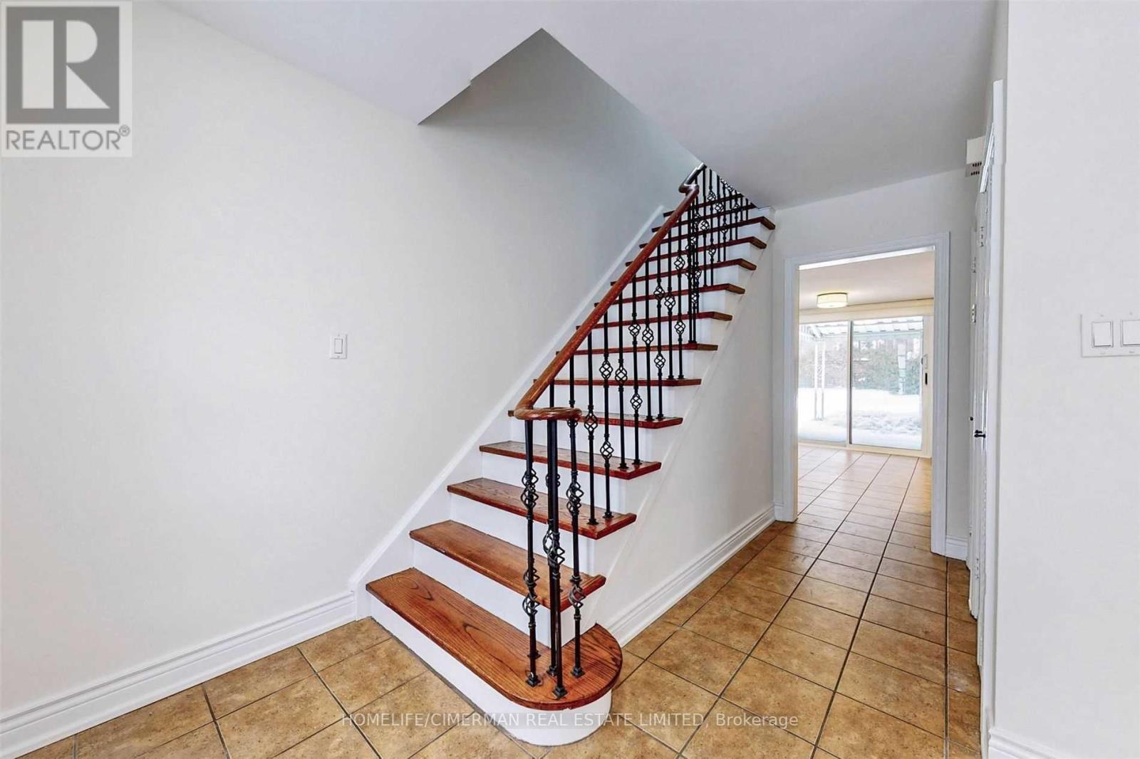 Property at 215 GRANDVIEW AVENUE image 4