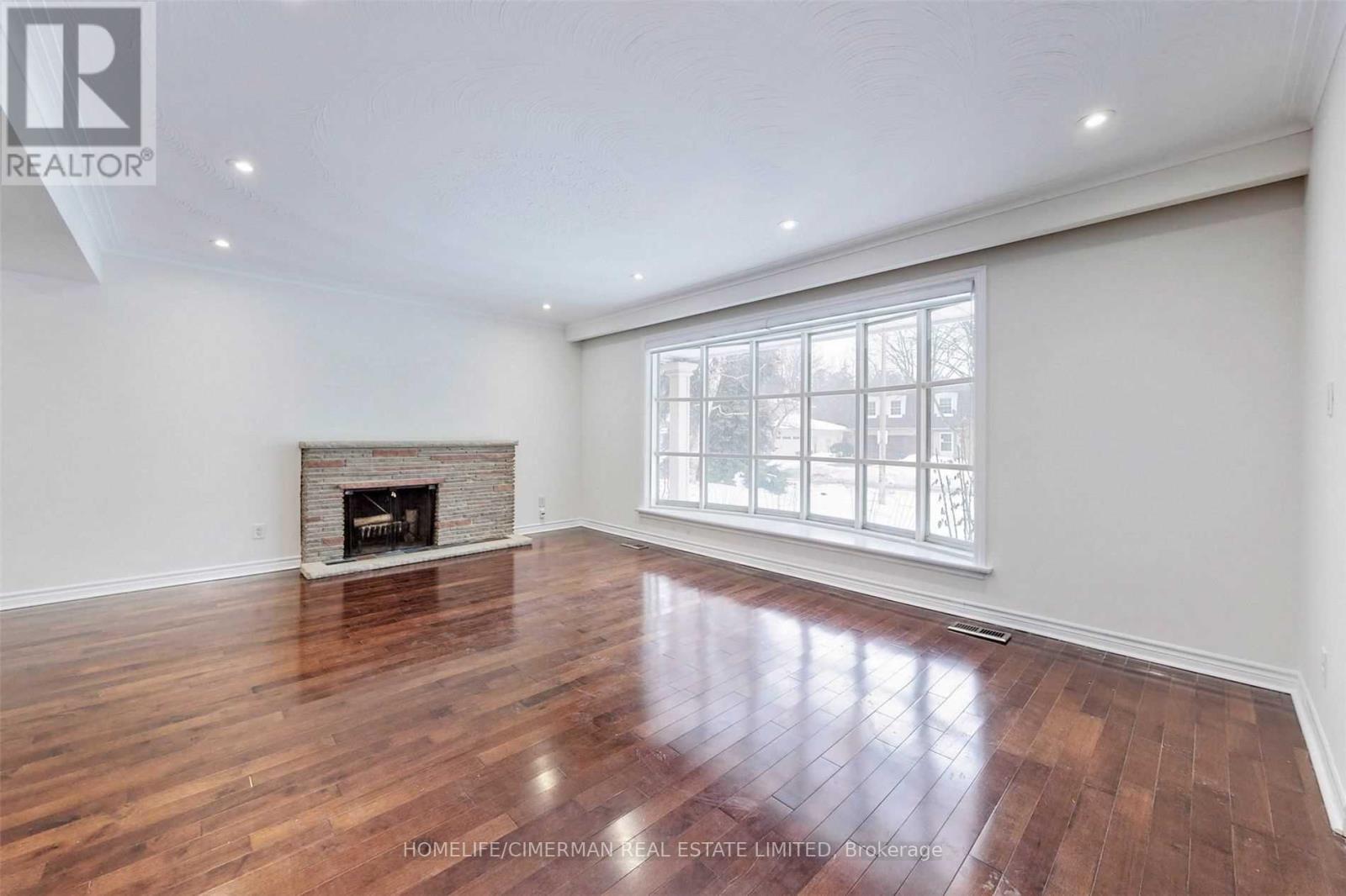 215 Grandview Avenue, Markham, Ontario  L3T 1J3 - Photo 8 - N12366876