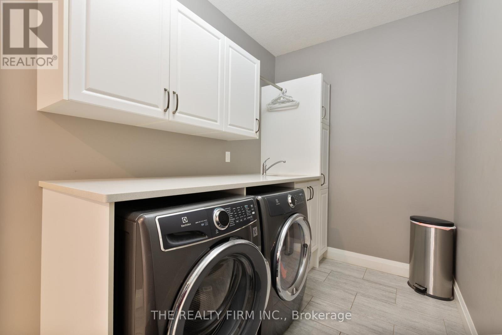 226 - 9861 Glendon Drive, Middlesex Centre, Ontario  N0L 1R0 - Photo 14 - X12366992