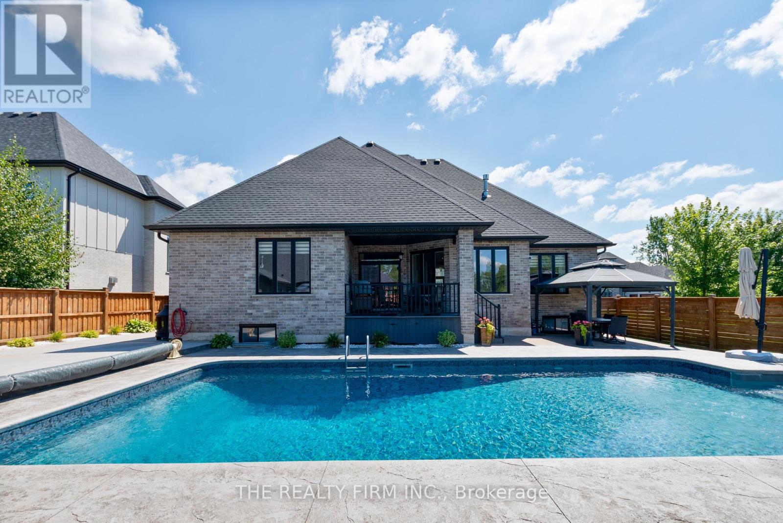 226 - 9861 Glendon Drive, Middlesex Centre, Ontario  N0L 1R0 - Photo 39 - X12366992