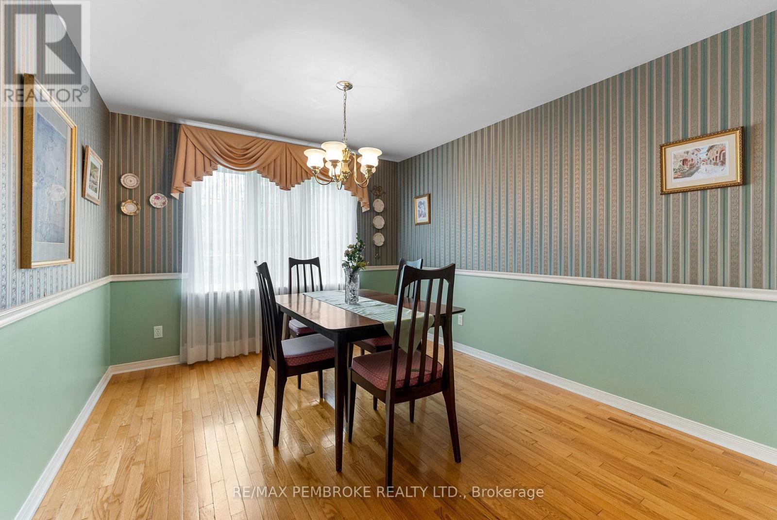 114 Stoneyfield Road, Laurentian Valley, Ontario  K8B 1B7 - Photo 17 - X12367015
