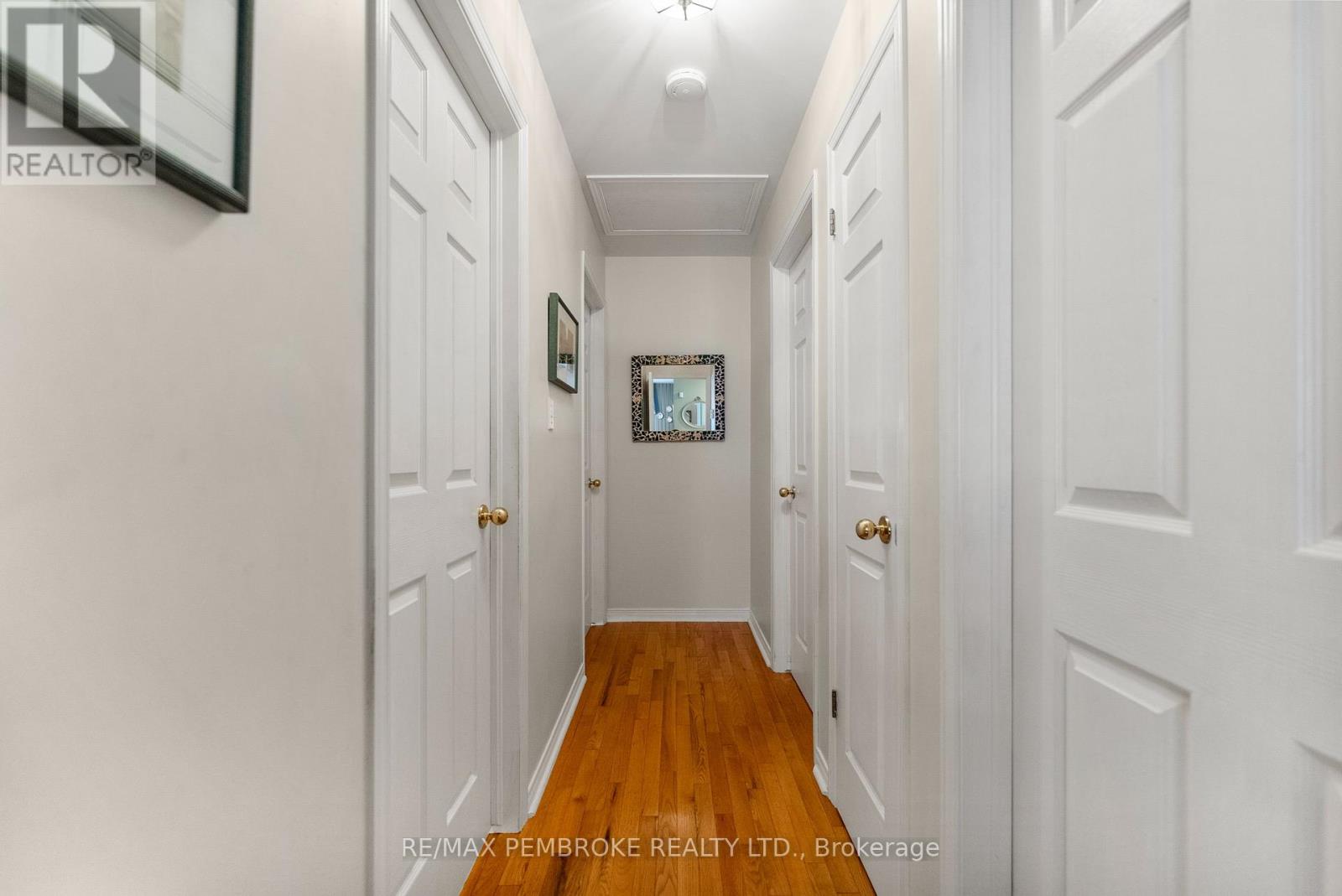 114 Stoneyfield Road, Laurentian Valley, Ontario  K8B 1B7 - Photo 33 - X12367015