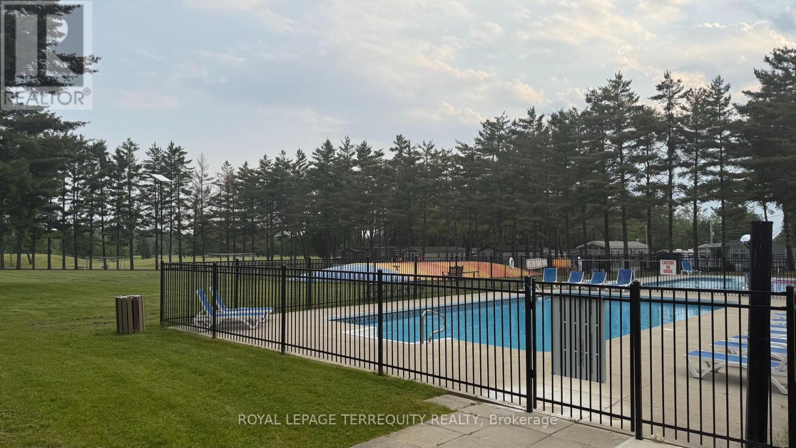 14a Rockhaven Street, Selwyn, Ontario  K0L 2H0 - Photo 18 - X12346125