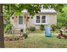 158 ANNA AVENUE, Ottawa, Ontario