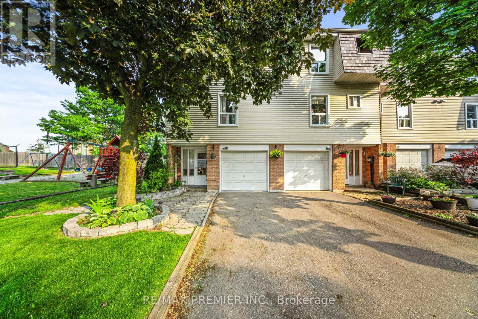 120 Ellerslie Road, Brampton, Ontario  L6T 4C3 - Photo 1 - W12366886