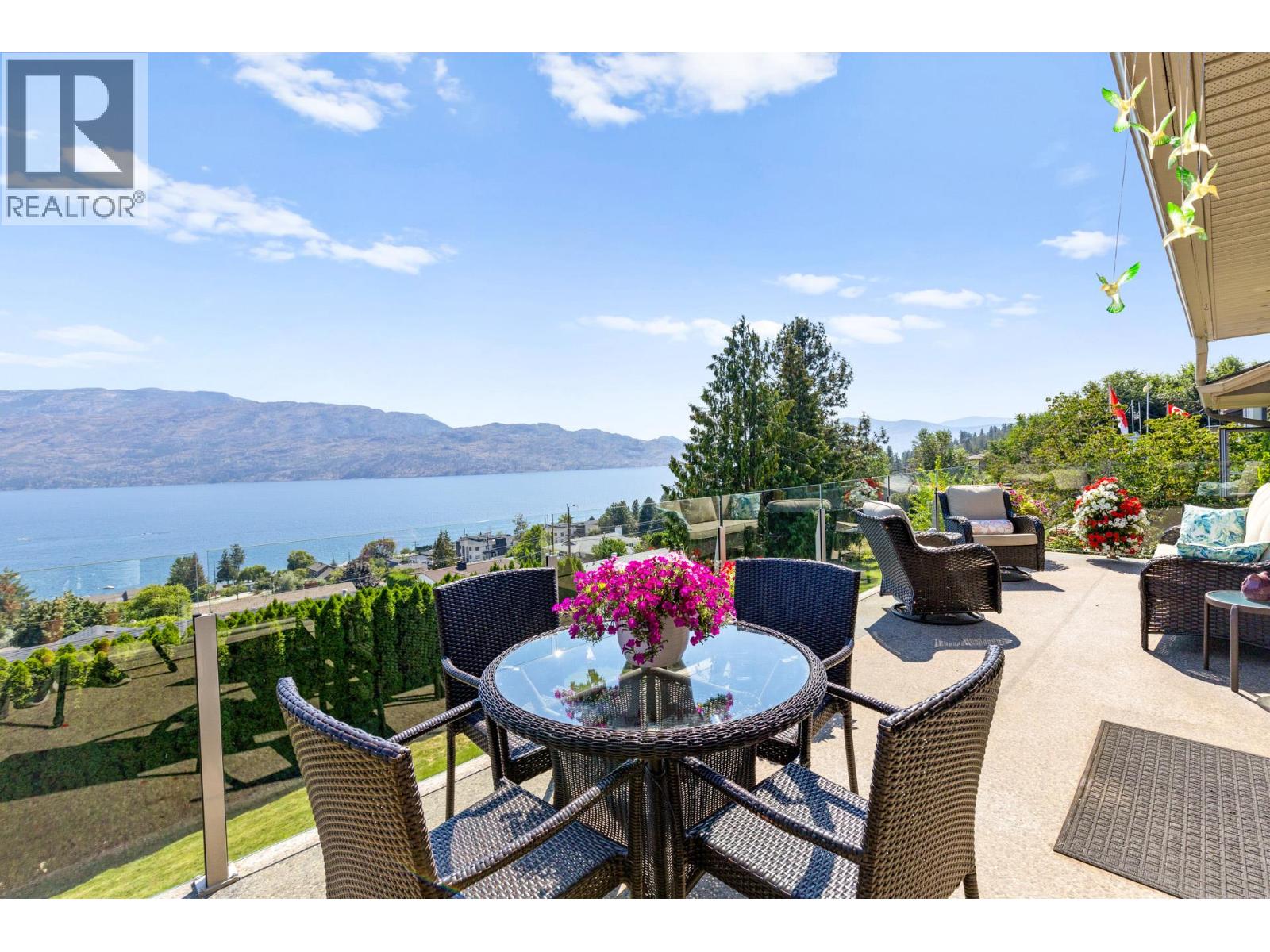 5277 Clarence Road, peachland, British Columbia