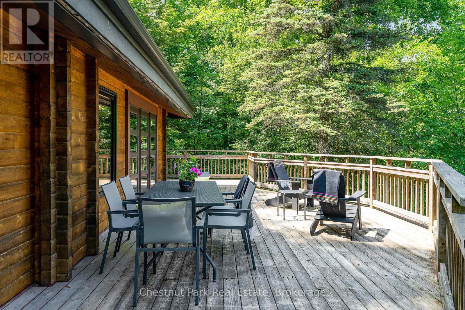 146 Chamonix Crescent, Blue Mountains, Ontario  L9Y 3Z2 - Photo 7 - X12358828
