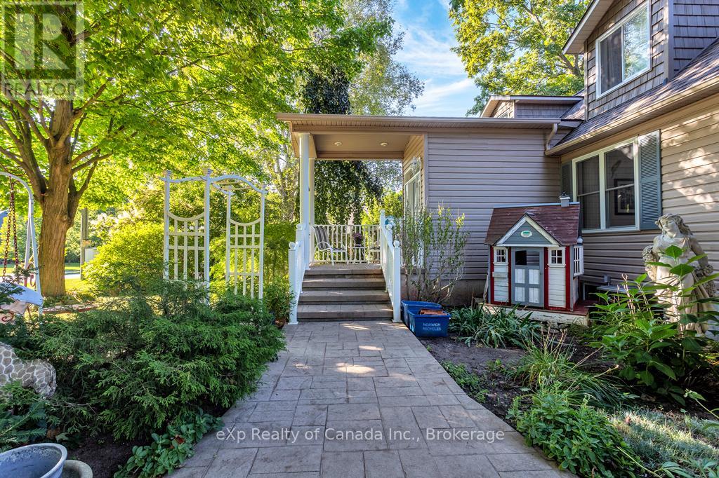 107 Dover Street, Norwich, Ontario  N0J 1R0 - Photo 2 - X12366977