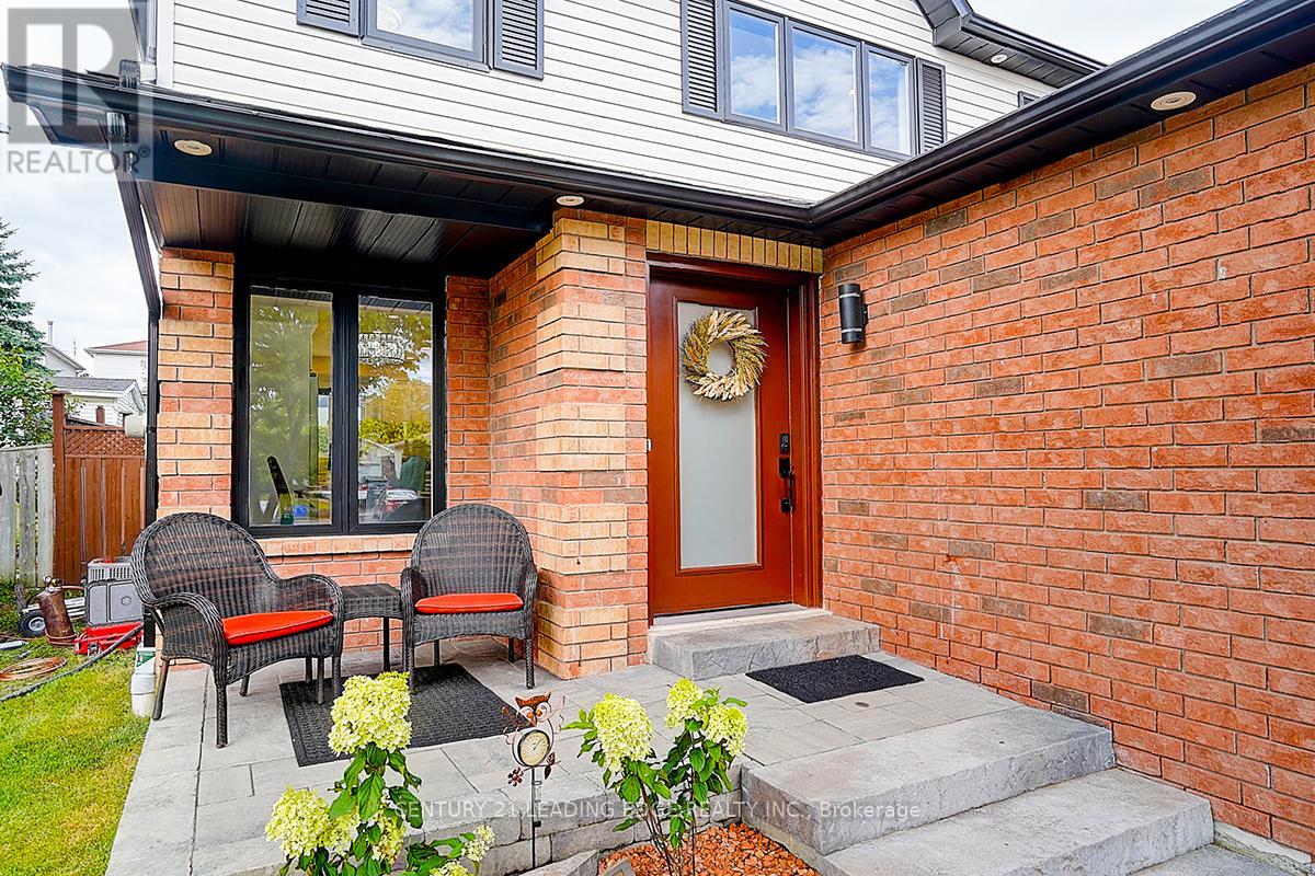 6 Freeland Avenue, Clarington, Ontario L1C 4R9 - Photo 4 - E12366939