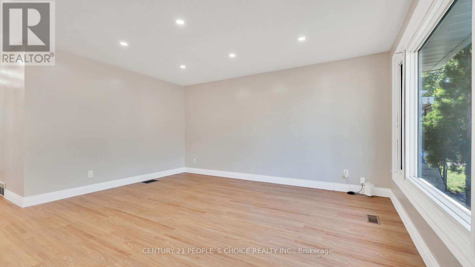 105 Byng Avenue, Oshawa, Ontario  L1G 3N2 - Photo 5 - E12366942