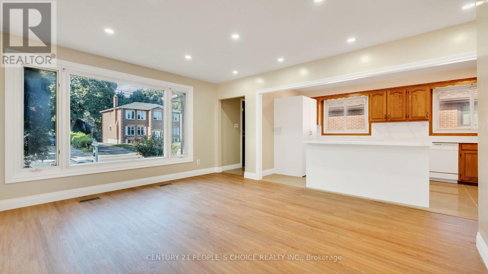 105 Byng Avenue, Oshawa, Ontario  L1G 3N2 - Photo 6 - E12366942