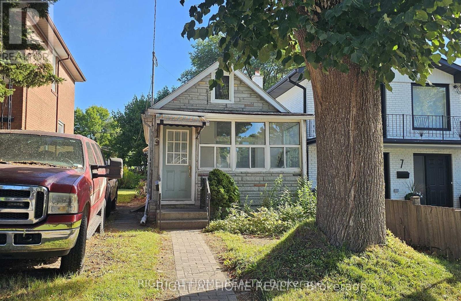 Property at 9 FORTY FIRST STREET image 1
