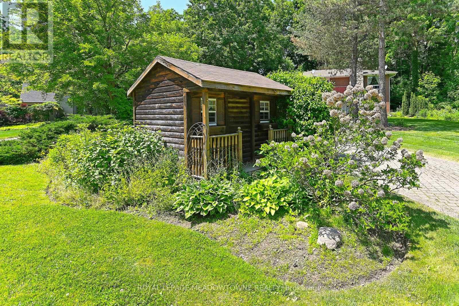 4 Ann Street, Halton Hills, Ontario  L7G 2V2 - Photo 41 - W12364570
