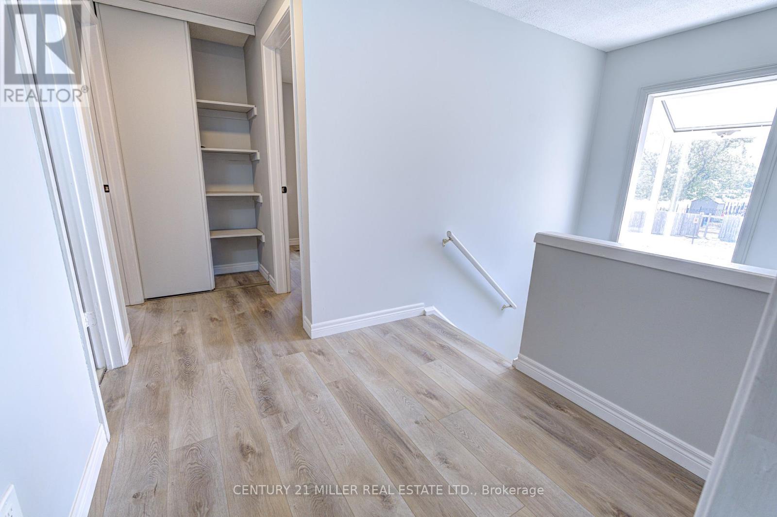 3045 Driftwood Drive, Burlington, Ontario  L7M 1X8 - Photo 20 - W12366978