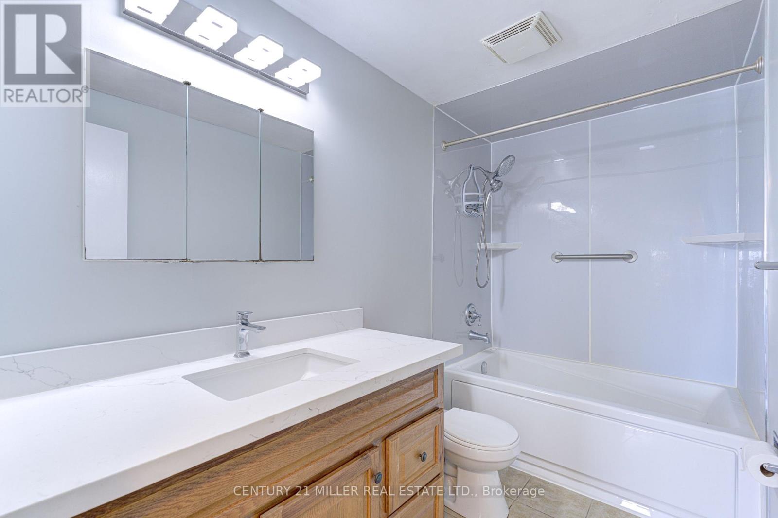 3045 Driftwood Drive, Burlington, Ontario  L7M 1X8 - Photo 29 - W12366978