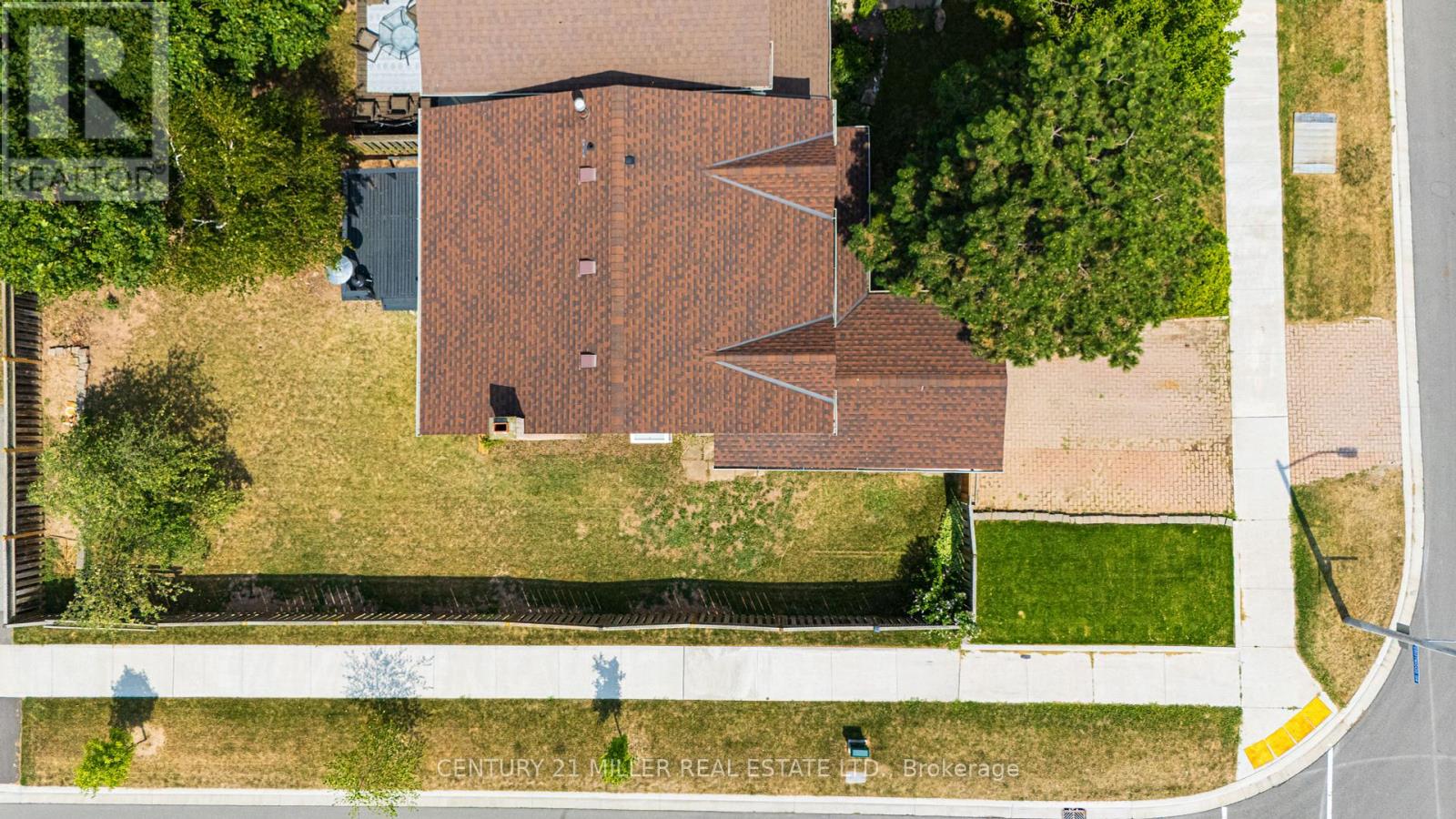 3045 Driftwood Drive, Burlington, Ontario  L7M 1X8 - Photo 44 - W12366978