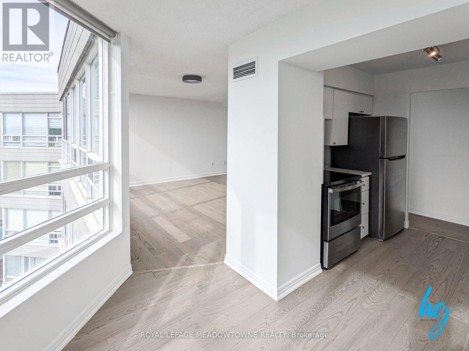 1801 - 50 Kingsbridge Garden Circle, Mississauga, Ontario  L5R 1Y2 - Photo 3 - W12366984