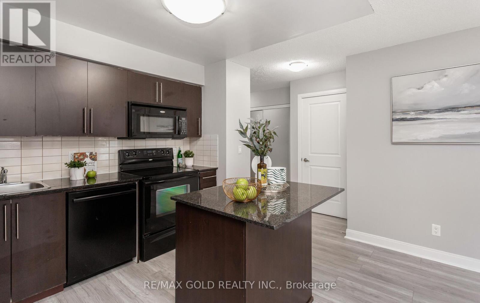 804 - 330 Burnhamthorpe Road, Mississauga, Ontario  L5R 1B8 - Photo 19 - W12367010